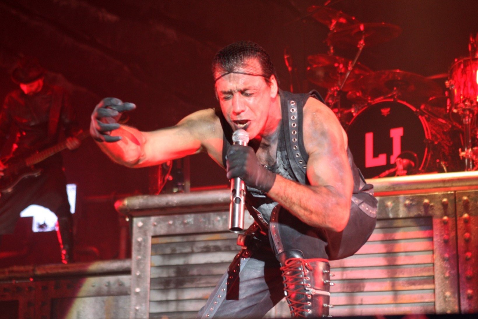 Rammsteini solisti süüdistatakse võõra mehe lõualuu purustamises
