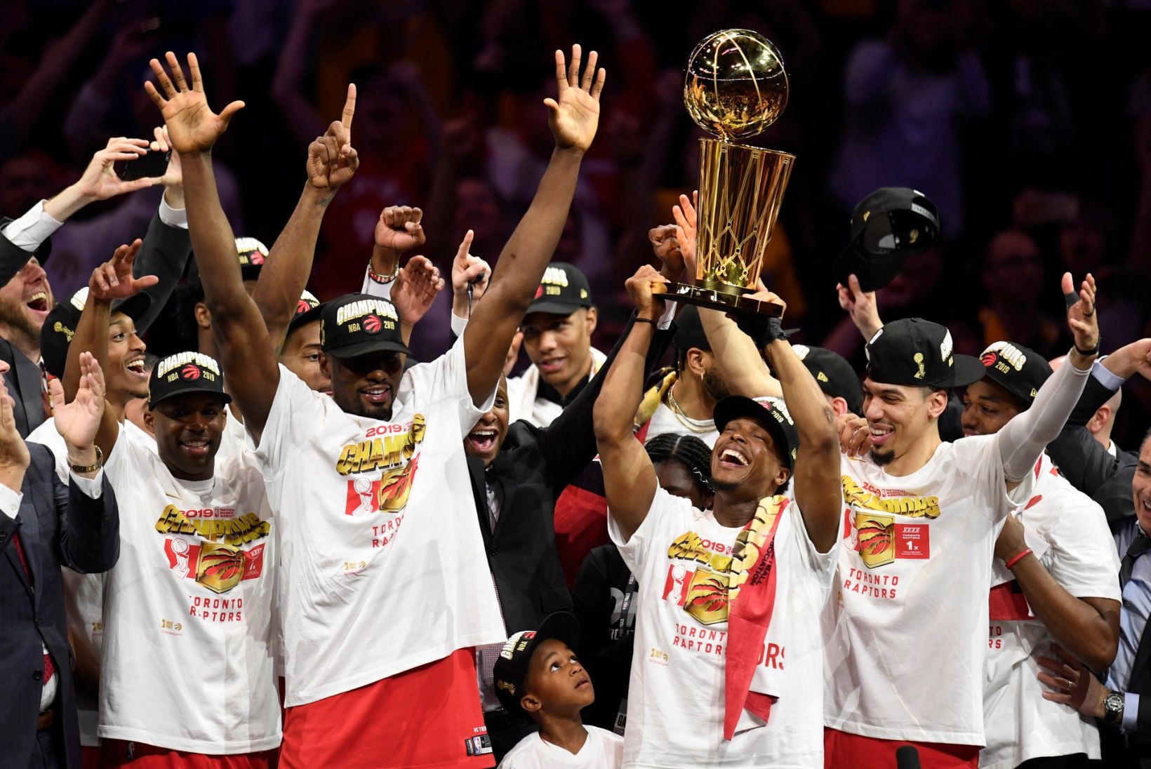 VIDEO | Ajalugu teinud Toronto Raptors krooniti NBA meistriks, Warriors sai veel ühe paugu