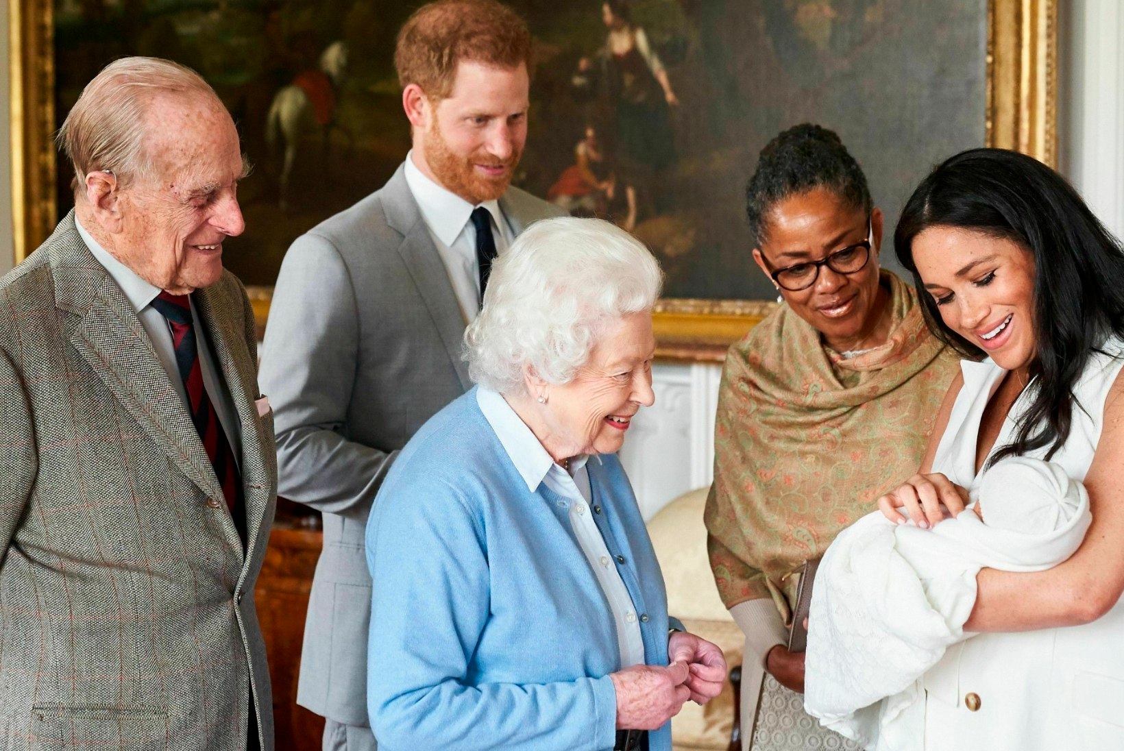 Kuninganna Elizabeth II ei osale pisi-Archie ristimisel