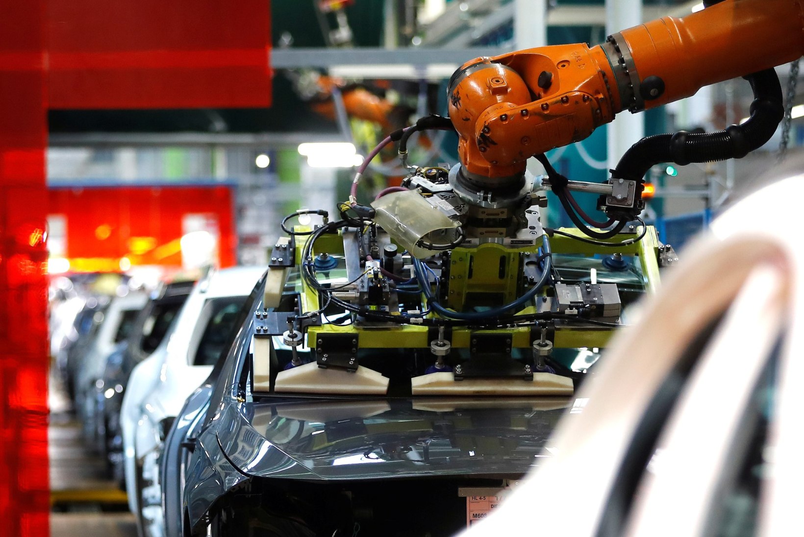 KARM PROGNOOS: robotid võivad 2030. aastaks üle võtta 20 miljonit töökohta