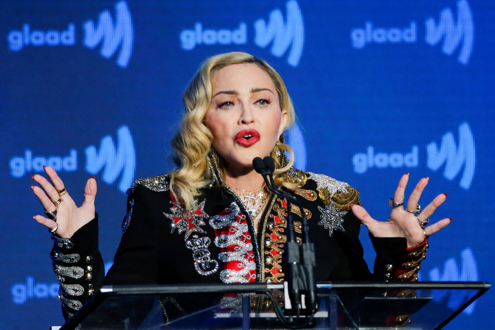 VIDEO | Madonna kaitseb veresauna muusikavideot: nii juhtub, kui inimesed tulistavad