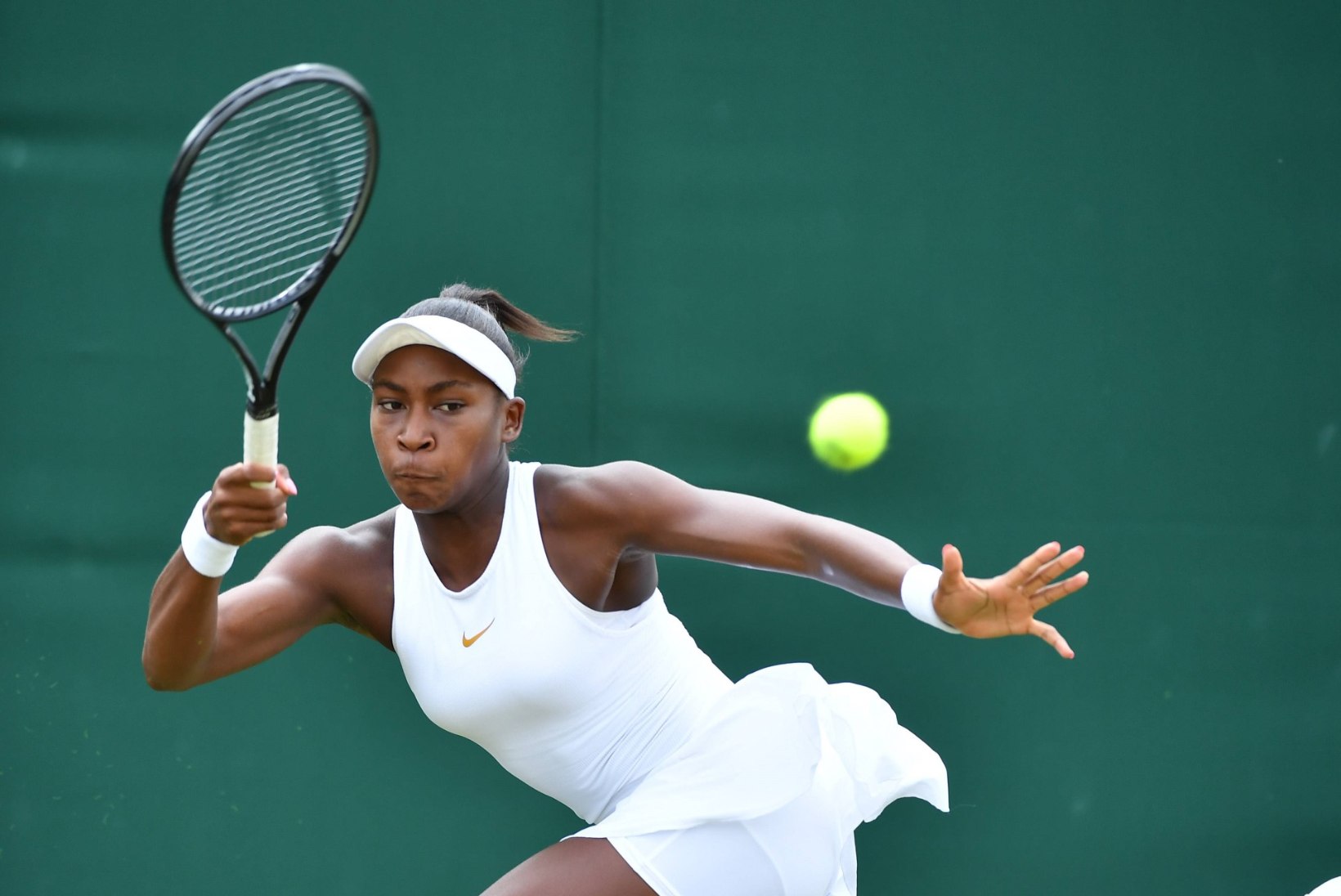 VÄGEV SAAVUTUS! Vaid 15aastane tüdruk tegi Wimbledonis ajalugu