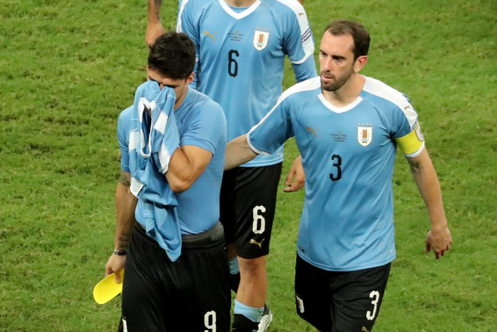 VIDEO | ŠOKK! Suareze penaltieksimus maksis suursoosik Uruguaile poolfinaalkoha
