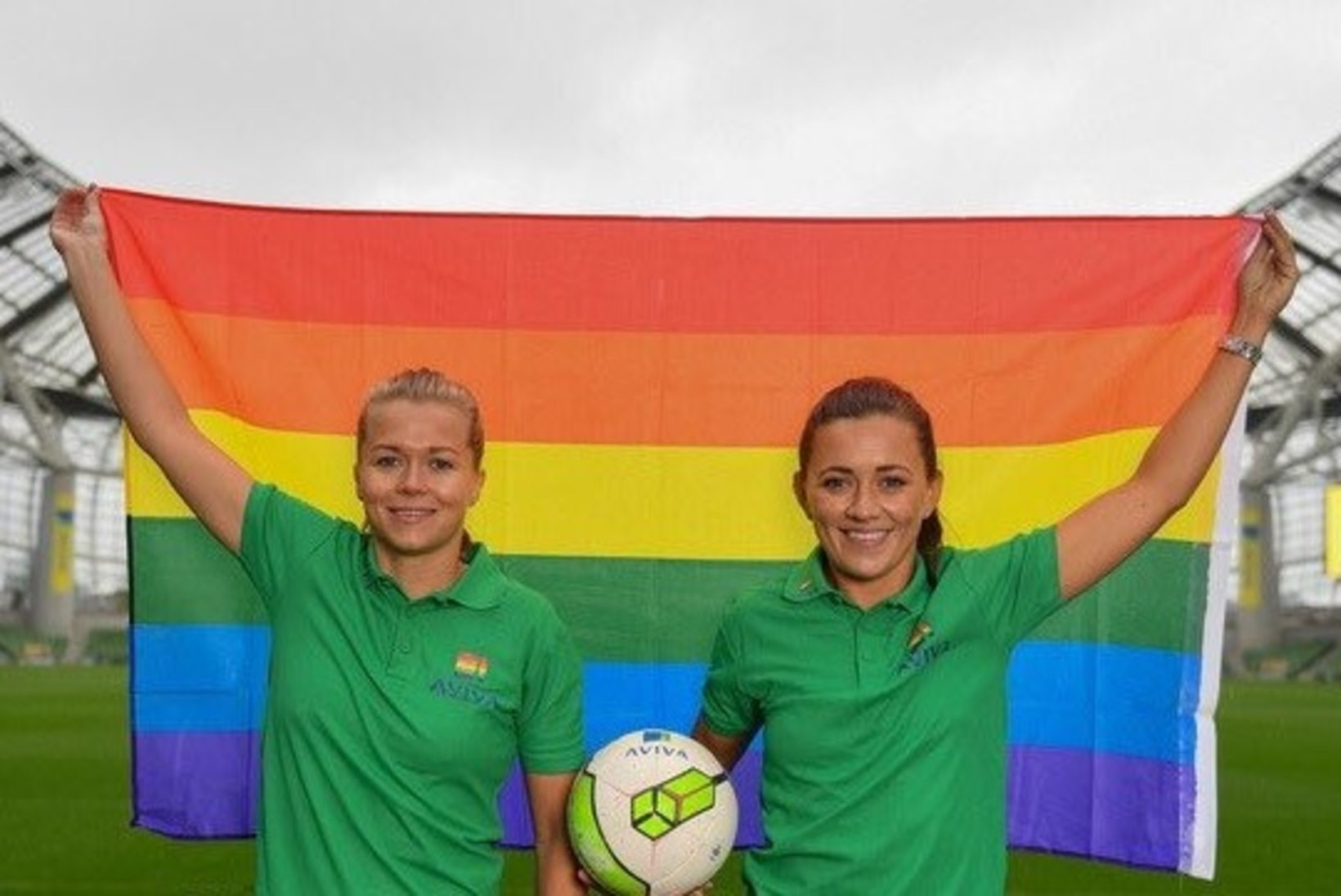 Iirimaa jalgpallikoondise kapten tegi suhte tiimikaaslasega avalikuks: oleme geid, oleme koos