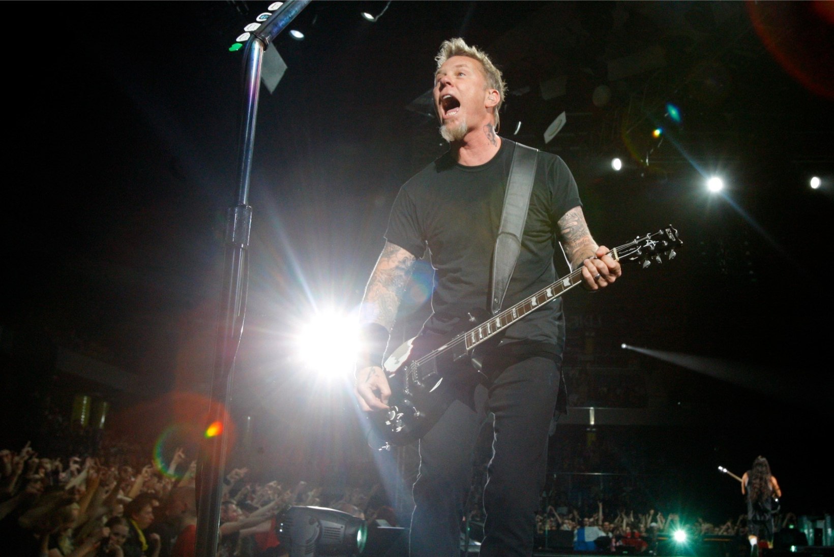 KOSMILISED HINNAD! Kui tahad Metallica kontserdi ajal Tartus ööbida, võta kullapada kaasa!