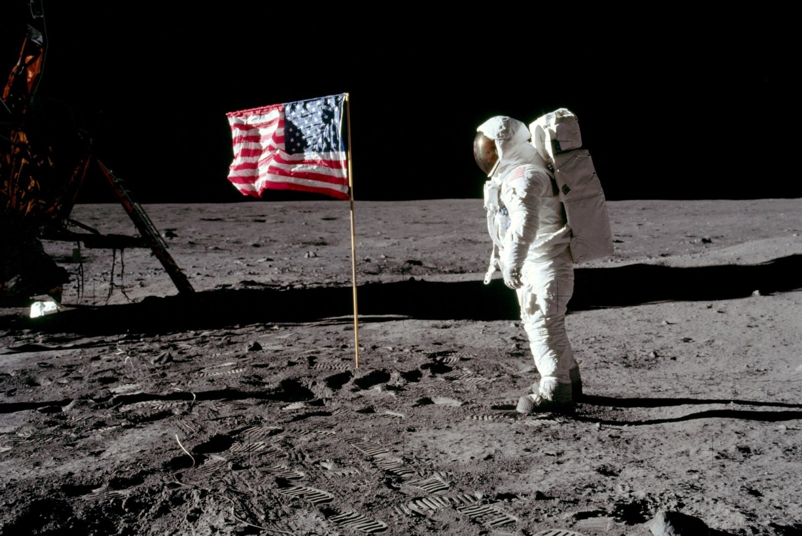 50 AASTAT INIMESTE ESIMESEST LENNUST KUULE: 16. juulil 1969 startis Apollo 11