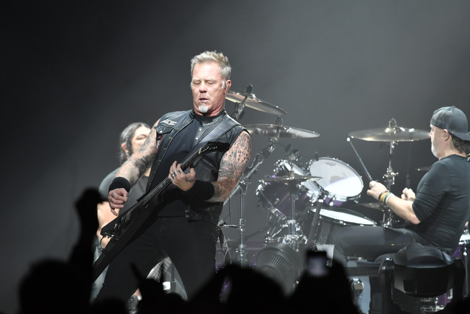 Vau! Metallica annetas Soome vähekindlustatud peredele 55 000 eurot
