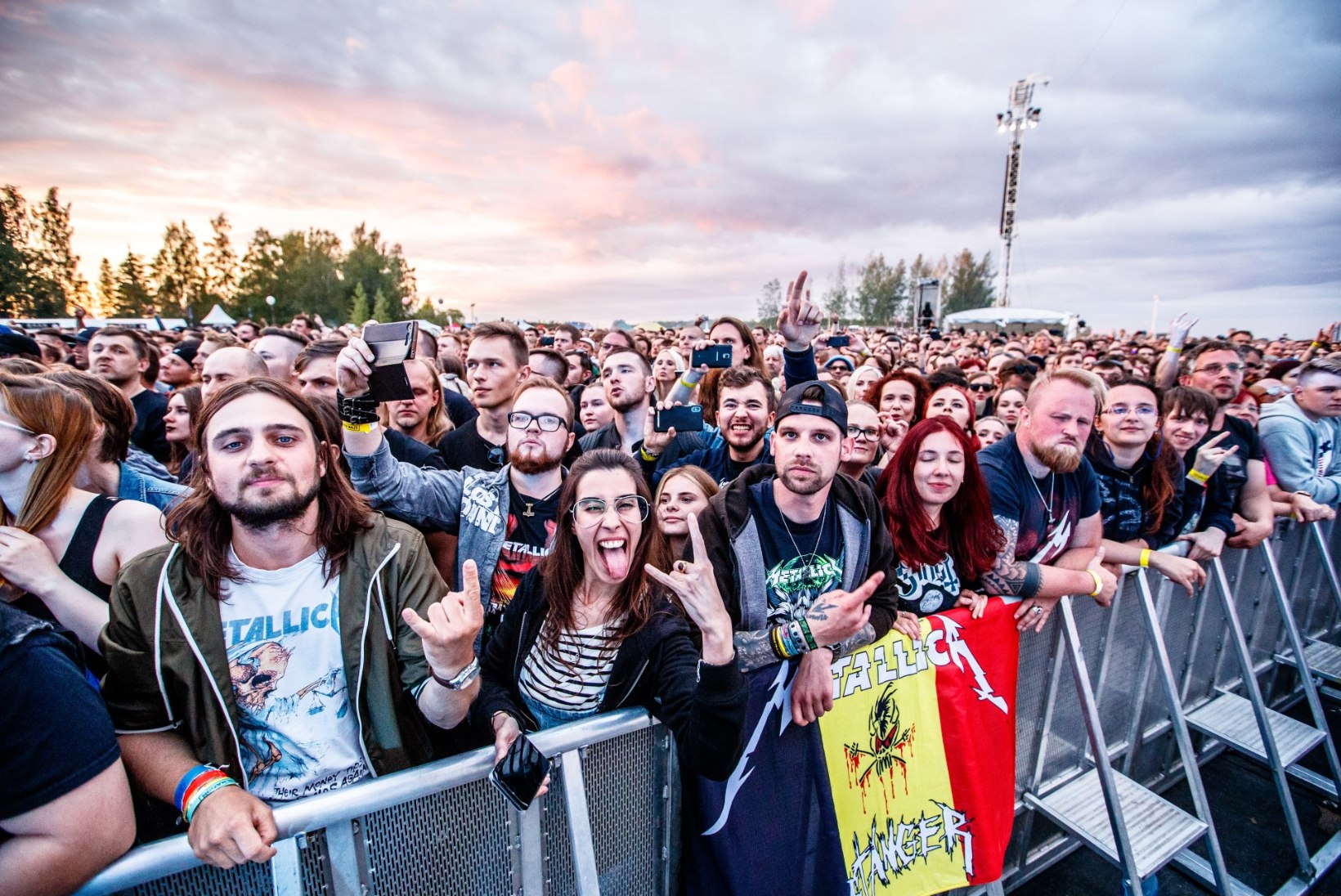 GALERII | RAJU PIDU! Metallica möllas Tartus 60 000 fänni ees: „Vaatan kogu seda ilusat rahvamassi ja ma ei tunne midagi muud kui armastust!“