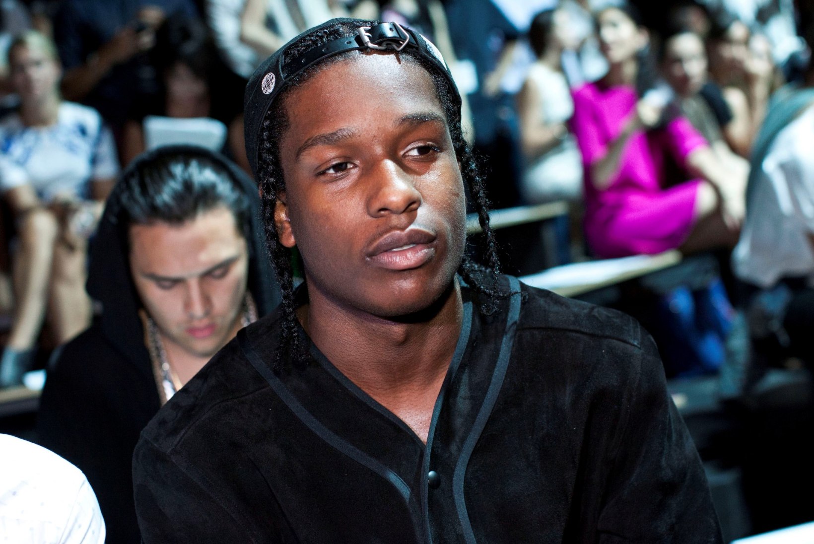 Rootsis vanglasse sattunud A$AP Rockyle esitati kallaletungisüüdistus