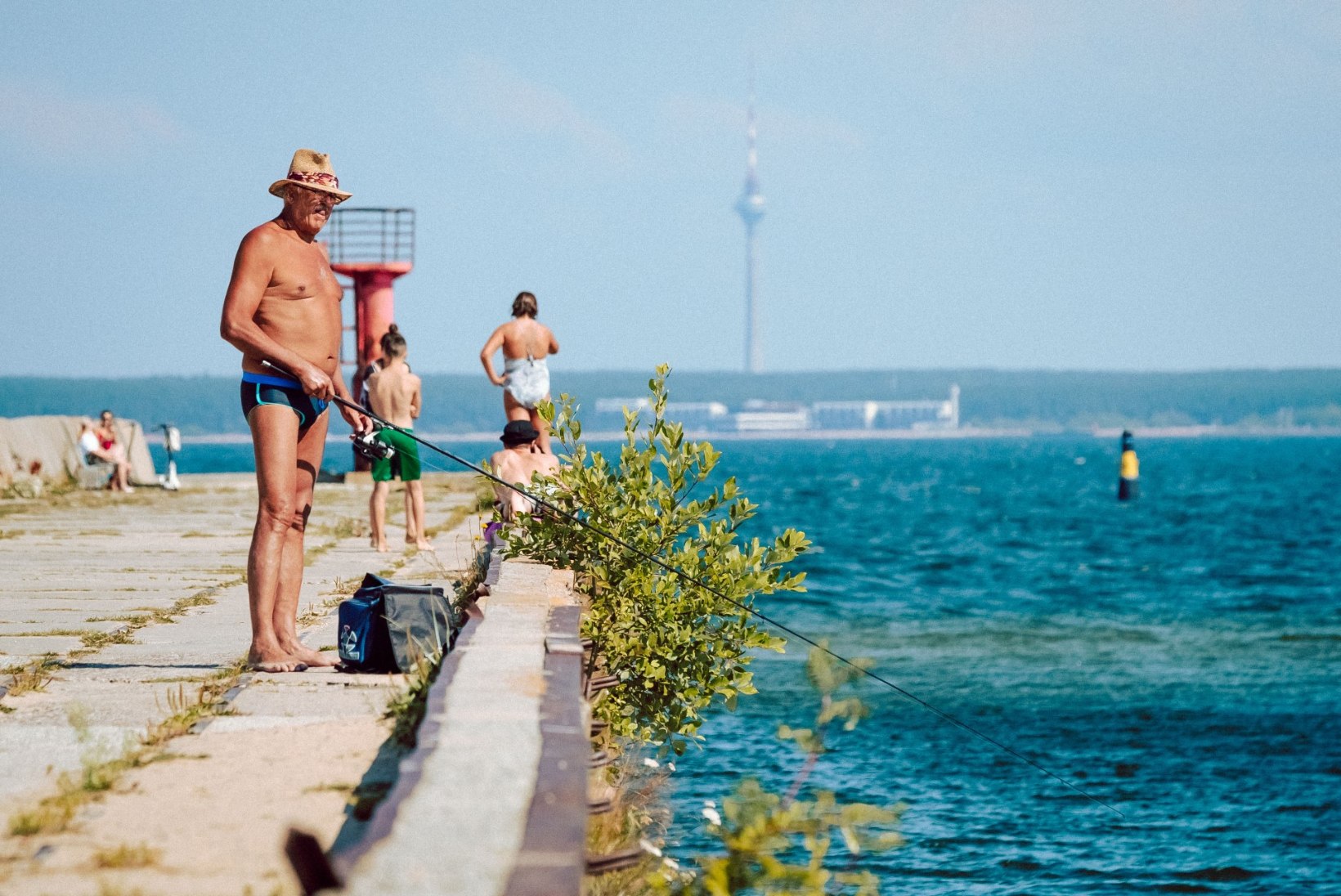 GALERII | NII KUUM ON TUNNE: kuumalaine täitis Tallinna rannad nautlejatega