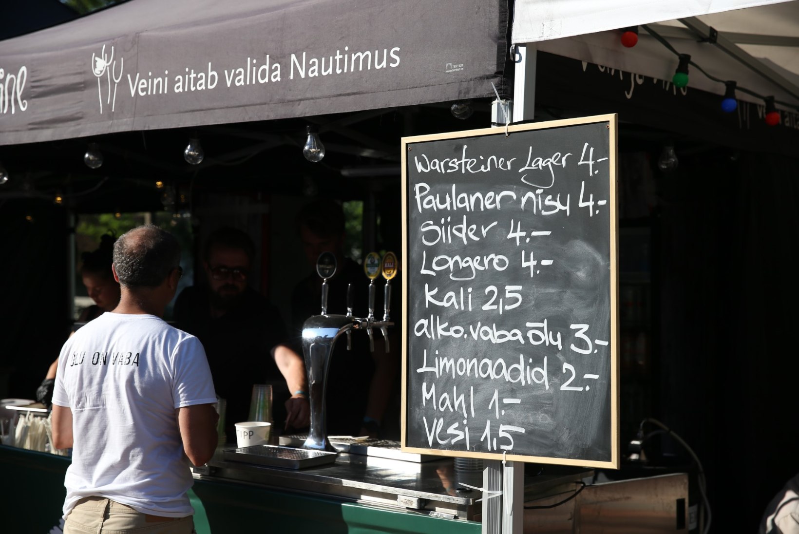 GALERII | Viljandi folgil söögi ja joogi nautimiseks tuleb arvestada paarikümne euroga