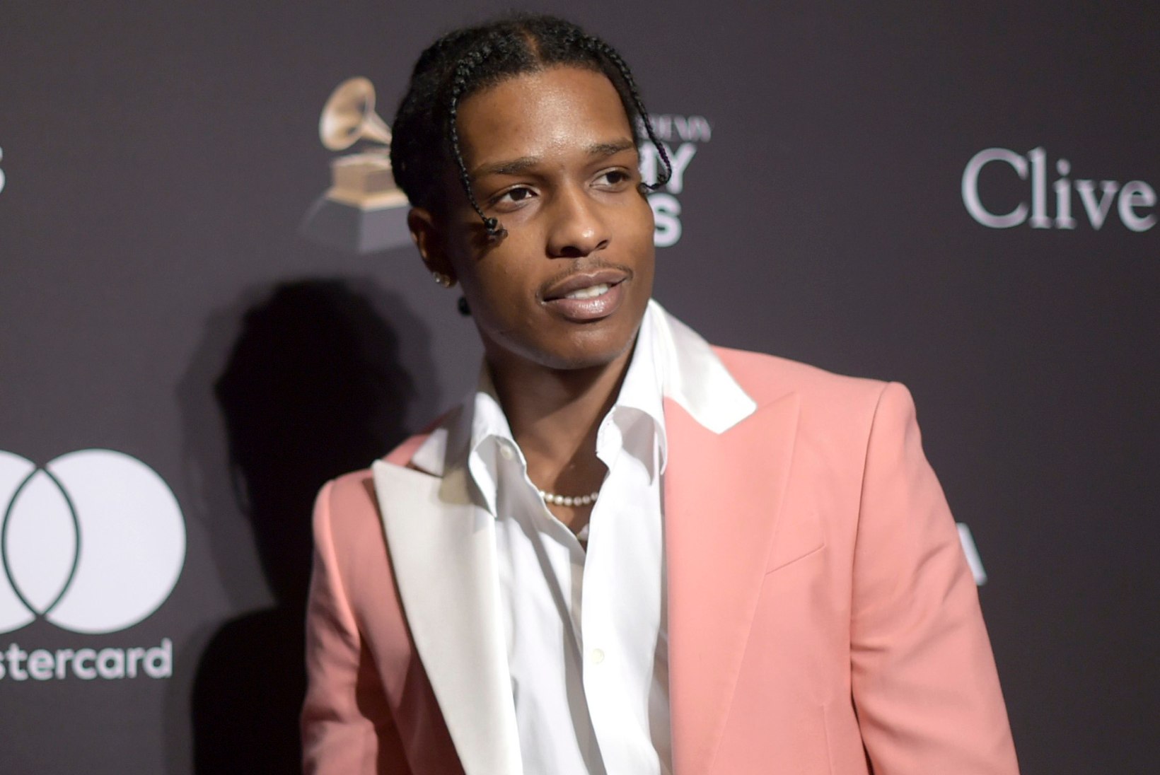 A$AP Rocky fännitar ähvardas Rootsi saatkonna õhku lasta