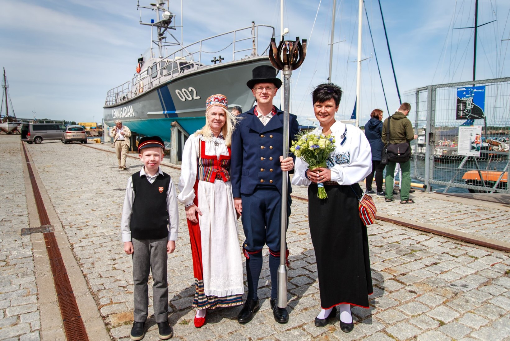 FOTOD | UHKE TULEMINE! Laulupeotuli saabus viimaks Tallinnasse