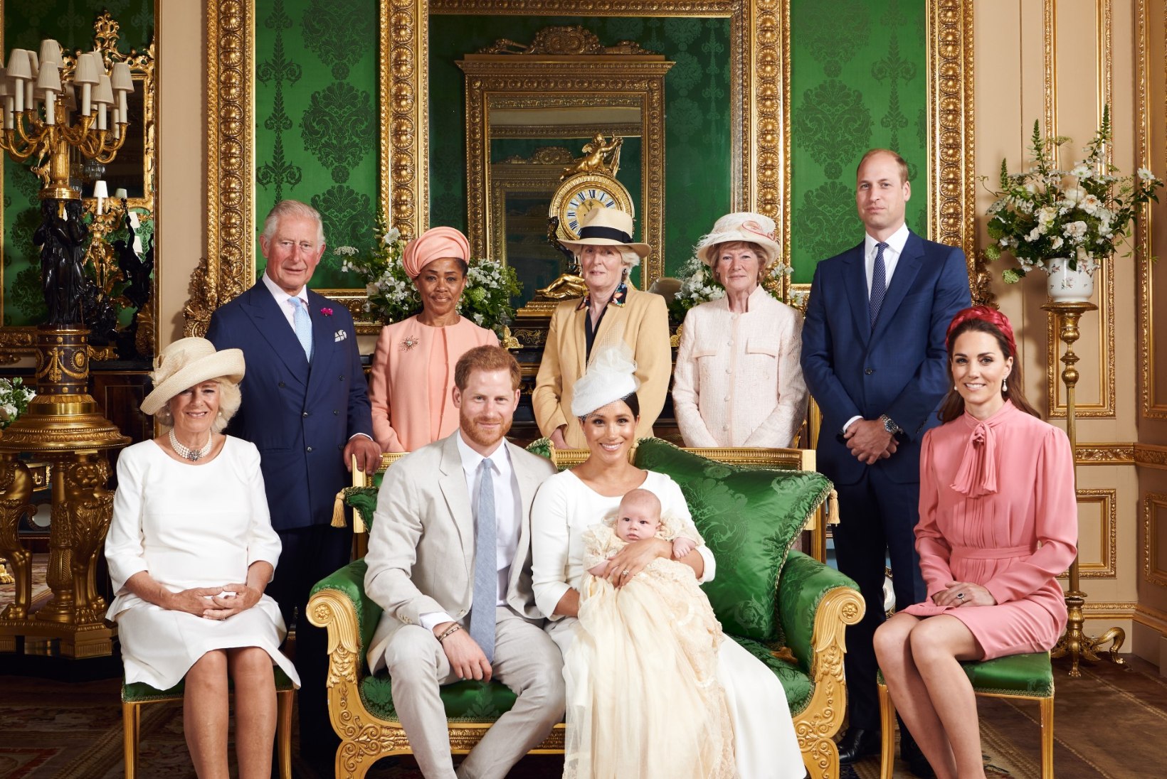 FOTOD | Kuninglik beebi Archie ristiti, ühtlasi tehti austusavaldus printsess Dianale