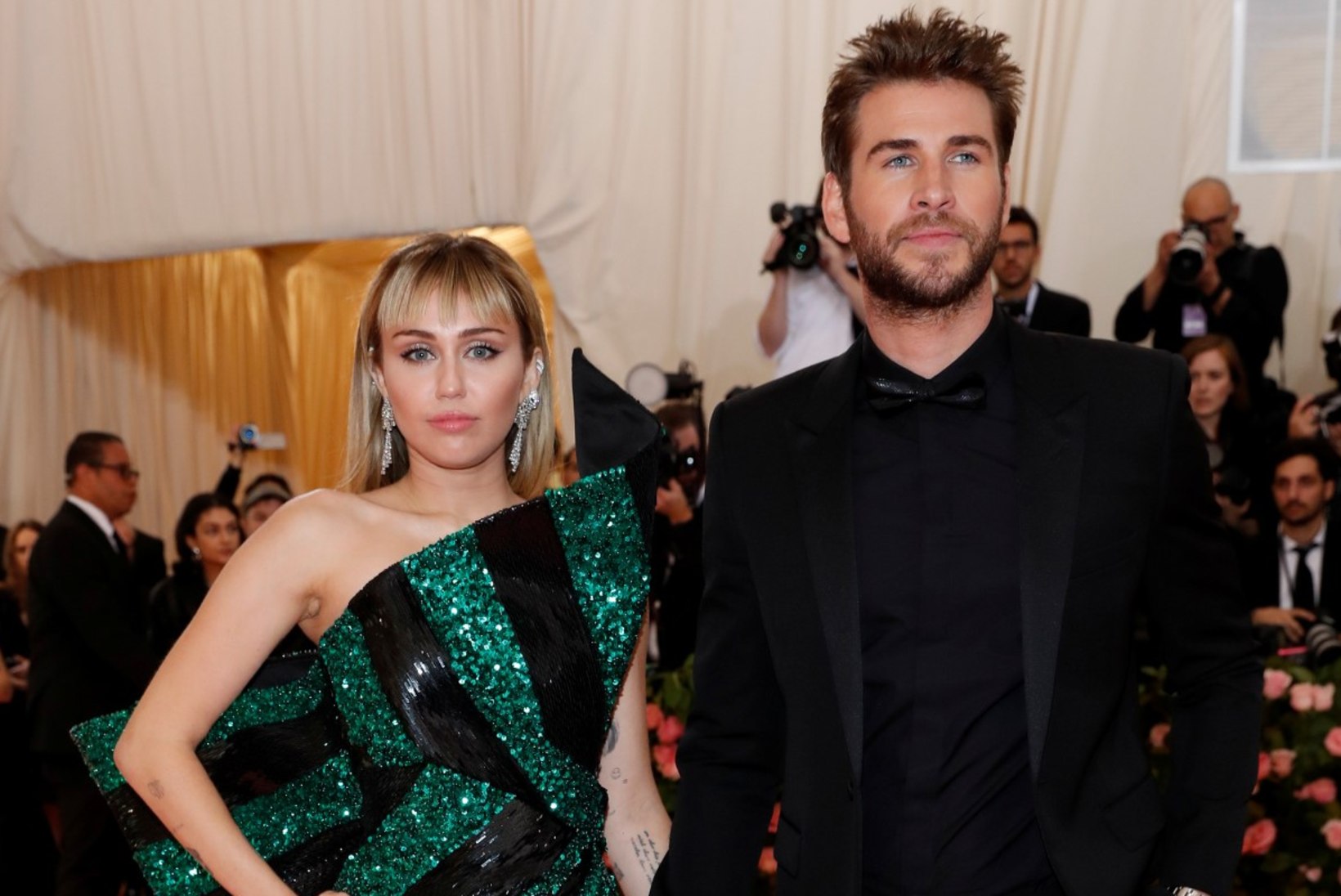 Kahju! Miley Cyrus ja Liam Hemsworth lahutavad vähem kui aasta kestnud abielu