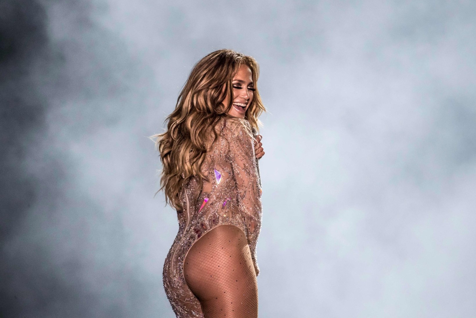 KADESTAMISVÄÄRNE FOTO | Pesapallistaar postitas 50aastasest Jennifer Lopezist bikiinipildi 