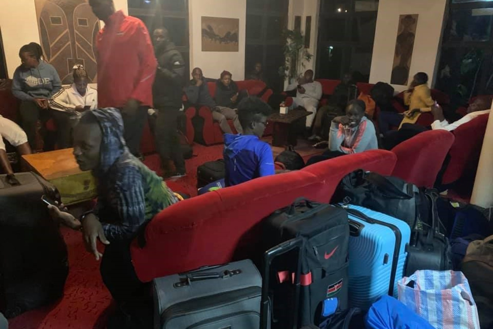 KENTSAKAS JUHTUM: Keenia tippsportlased visati hotellist välja