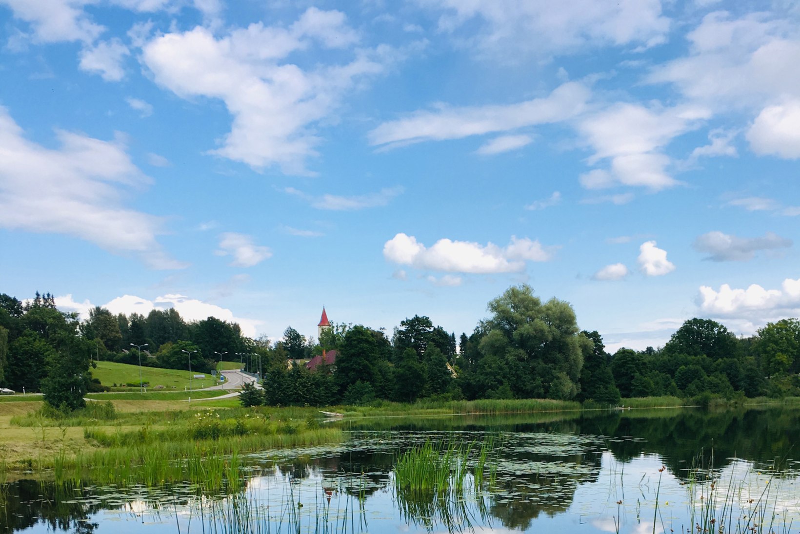 Nädalalõpp Lõuna-Eestis: jaluta rabavaikuses, roni vaatetornide tippu ja kasta end Eesti sügavaimasse järve 