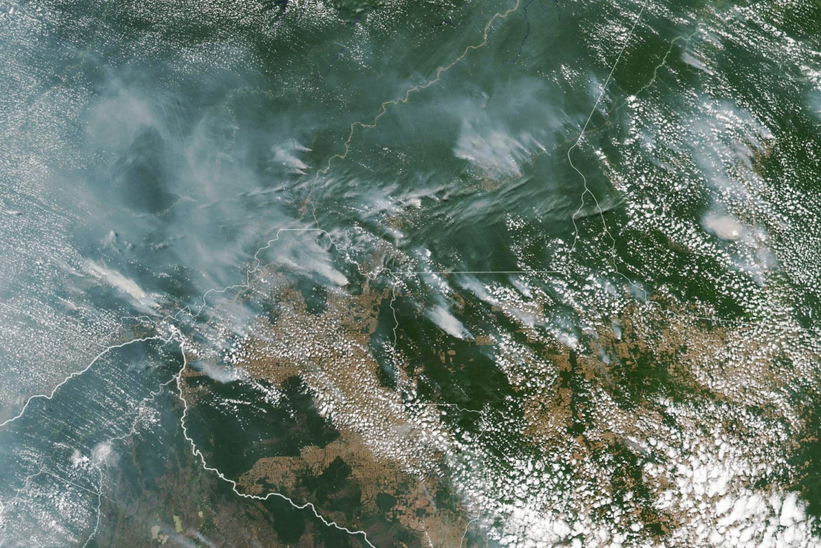HULL TULELÕÕM: Amazonase tulekahjusid näeb isegi kosmosest