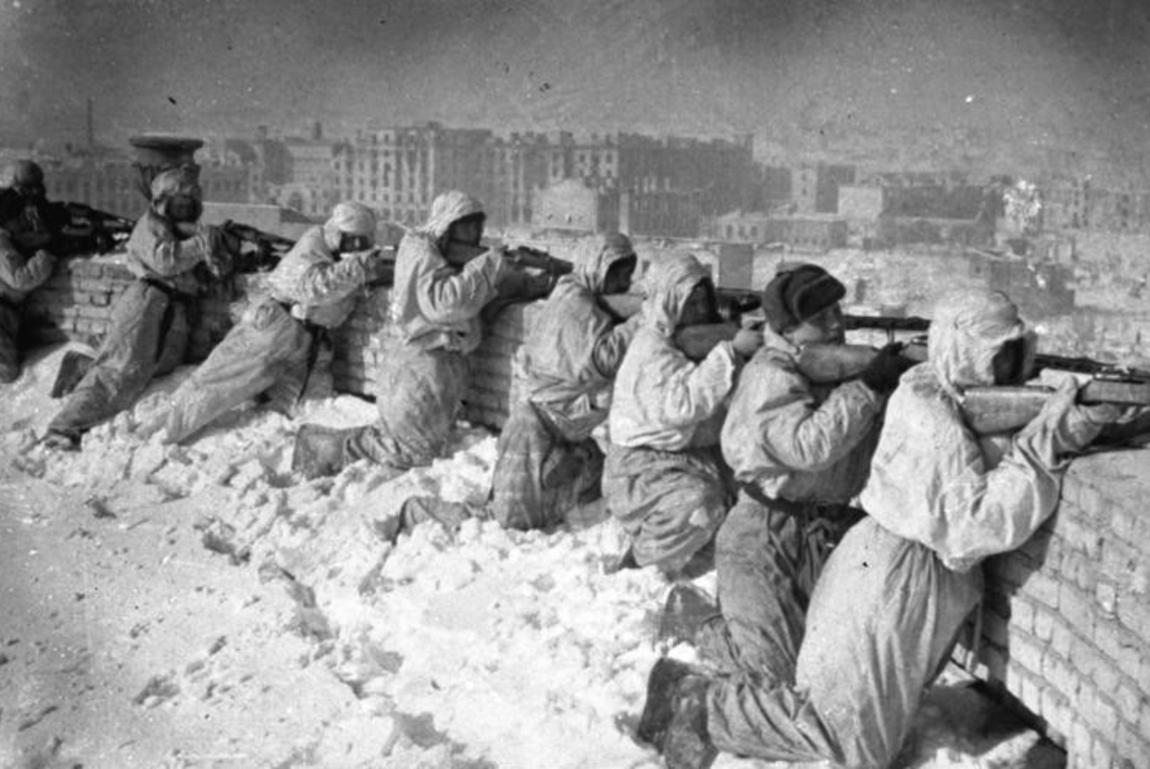 MINEVIKUHETK | 23. august: sakslaste õhurünnakuga algas kurikuulus Stalingradi lahing