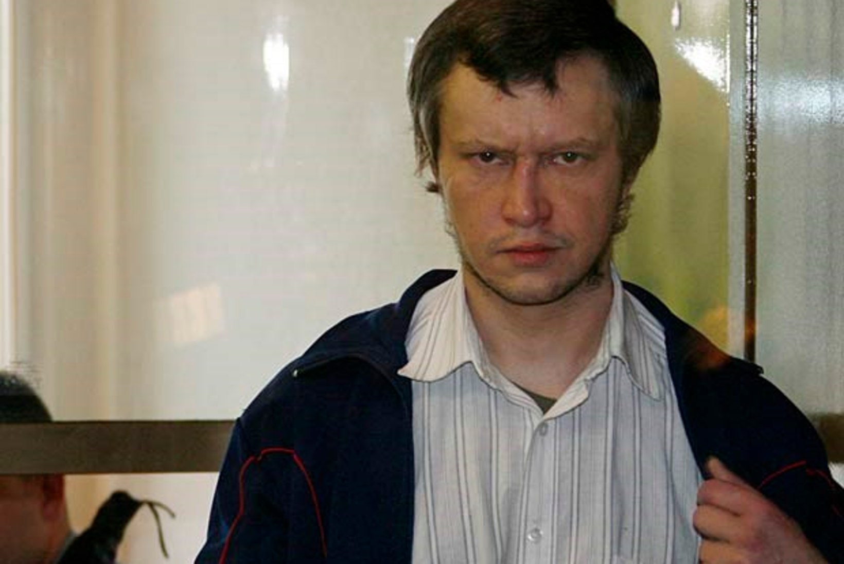 AJALOO VÕIKAMAD MÕRTSUKAD | „Malelauamõrvar“ Aleksander Pitšuškin meelitas oma ohvreid viinaga
