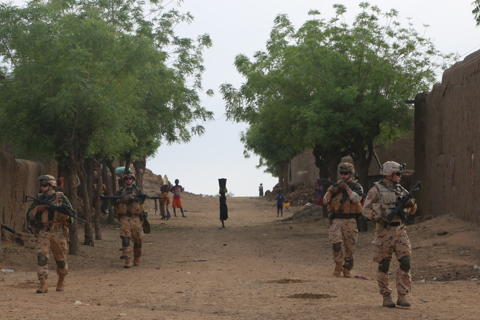 Malis alustas teenistust uus Eesti jalaväerühm