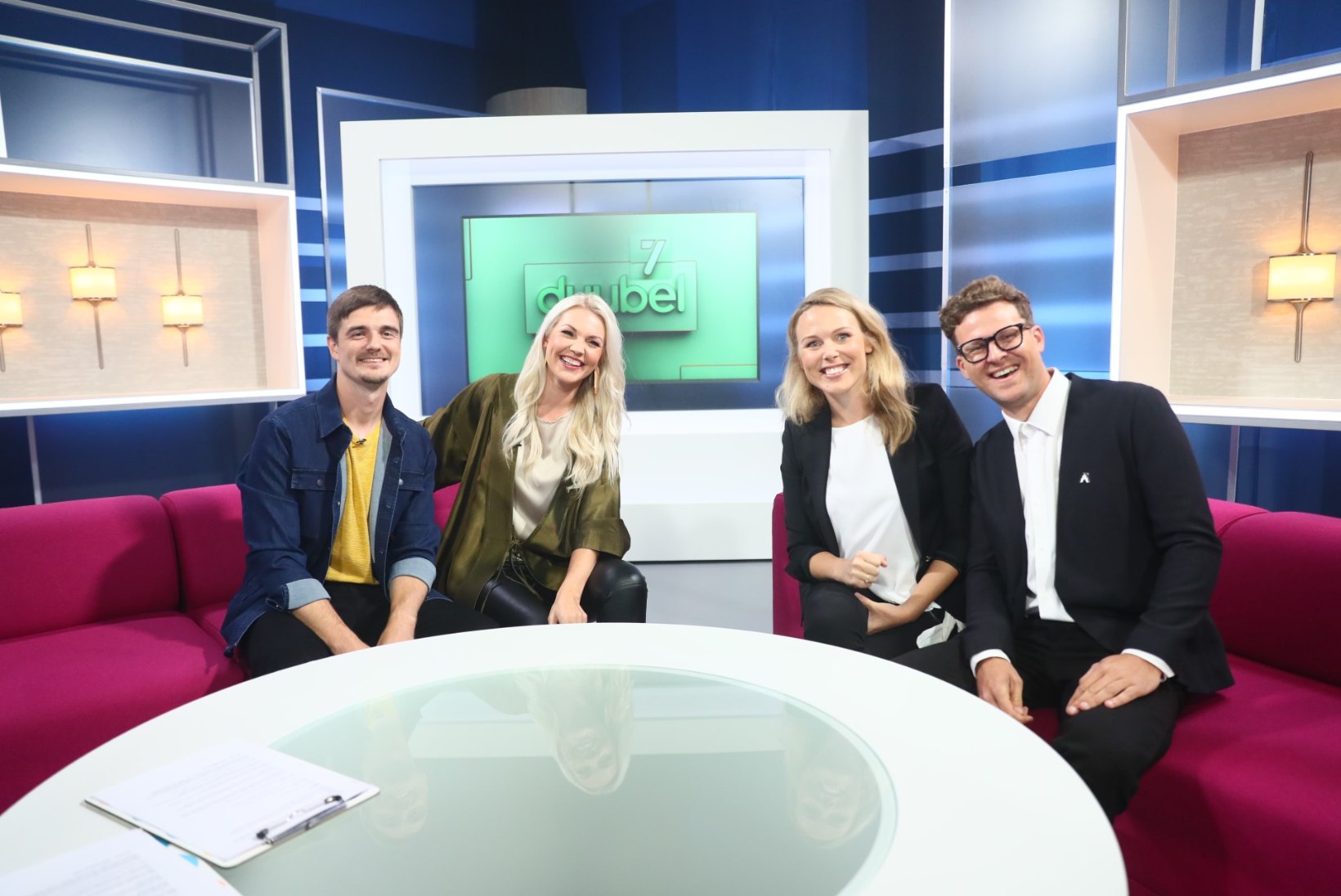 FOTOD | ELEVANT MAHUB ÄRA! Piilu TV3 uude stuudiosse ja kaamera taha