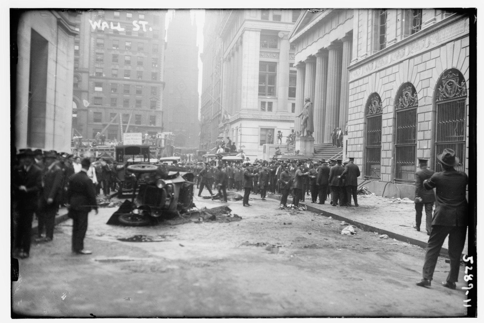 MINEVIKUHETK | 16. september: Wall Streetil toimus pommirünnak, mille lahendamine käis ametivõimudele üle jõu