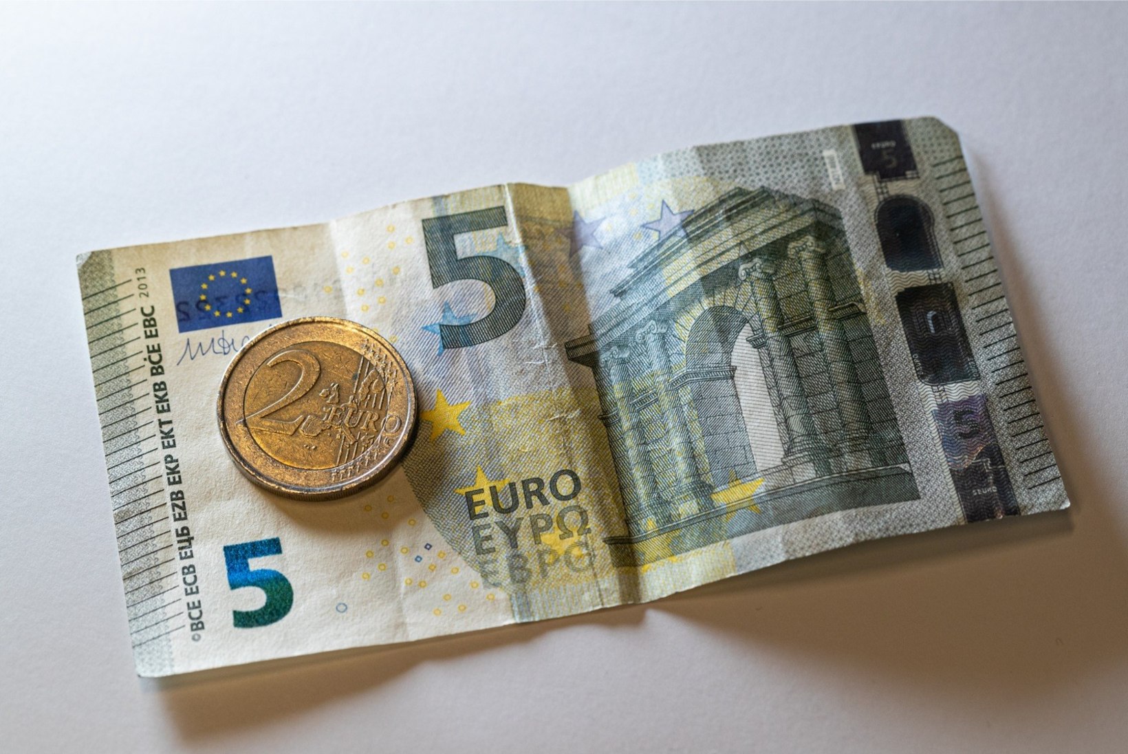 PENSIONÄRID, TÄHELEPANU! Mida saab erakorralise pensionitõusu ehk seitsme euro eest?