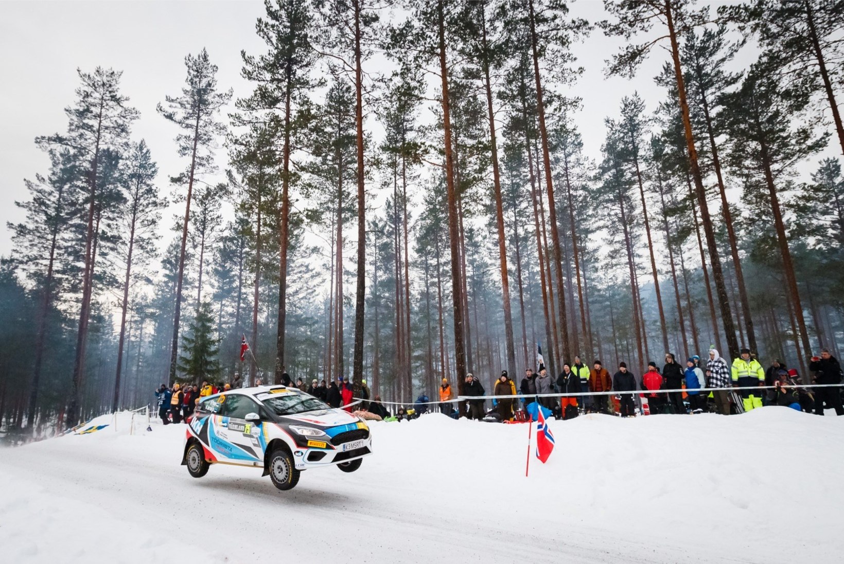 Junior WRC lootus Roland Poom võitleb viimasel etapil kopsaka rahasumma eest