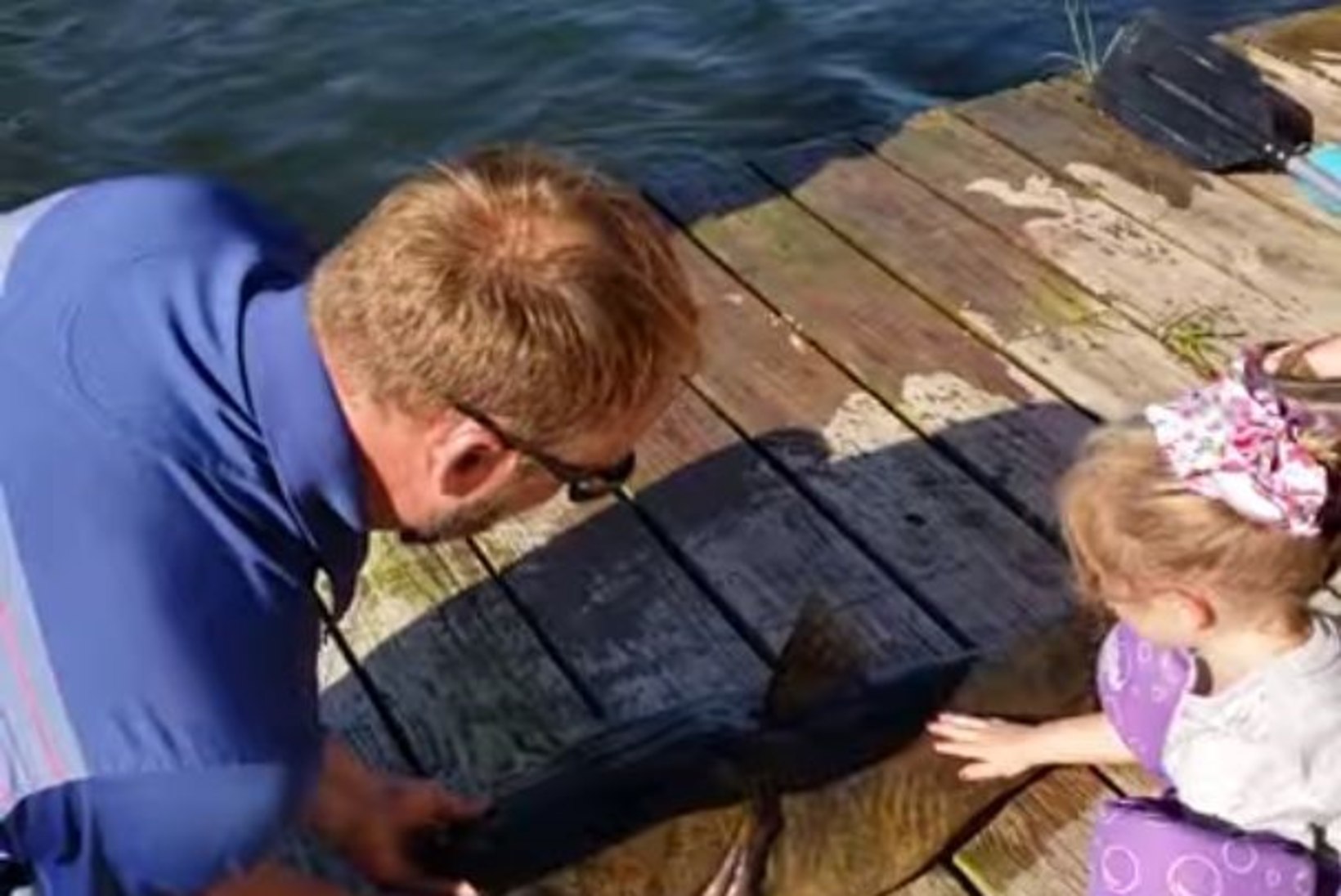 VIDEO | 4aastane tüdruk püüdis multikaõngega 15kilose kala