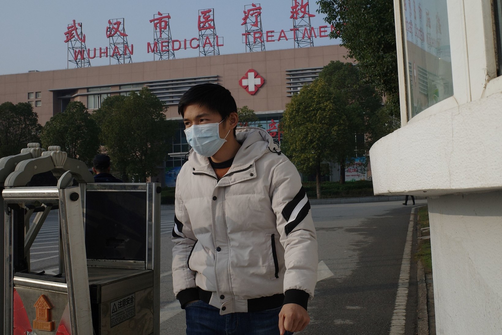 MAAILM ÄREVUSES: Hiinas levib tundmatu ohtlik viirushaigus 