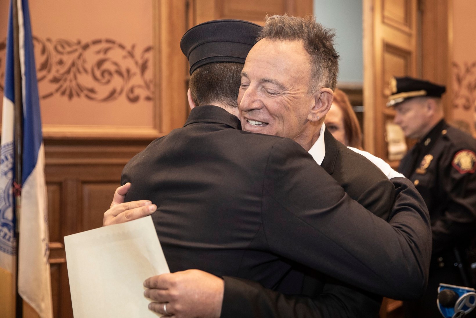 Bruce Springsteeni noorem poeg andis tuletõrjuja ametivande