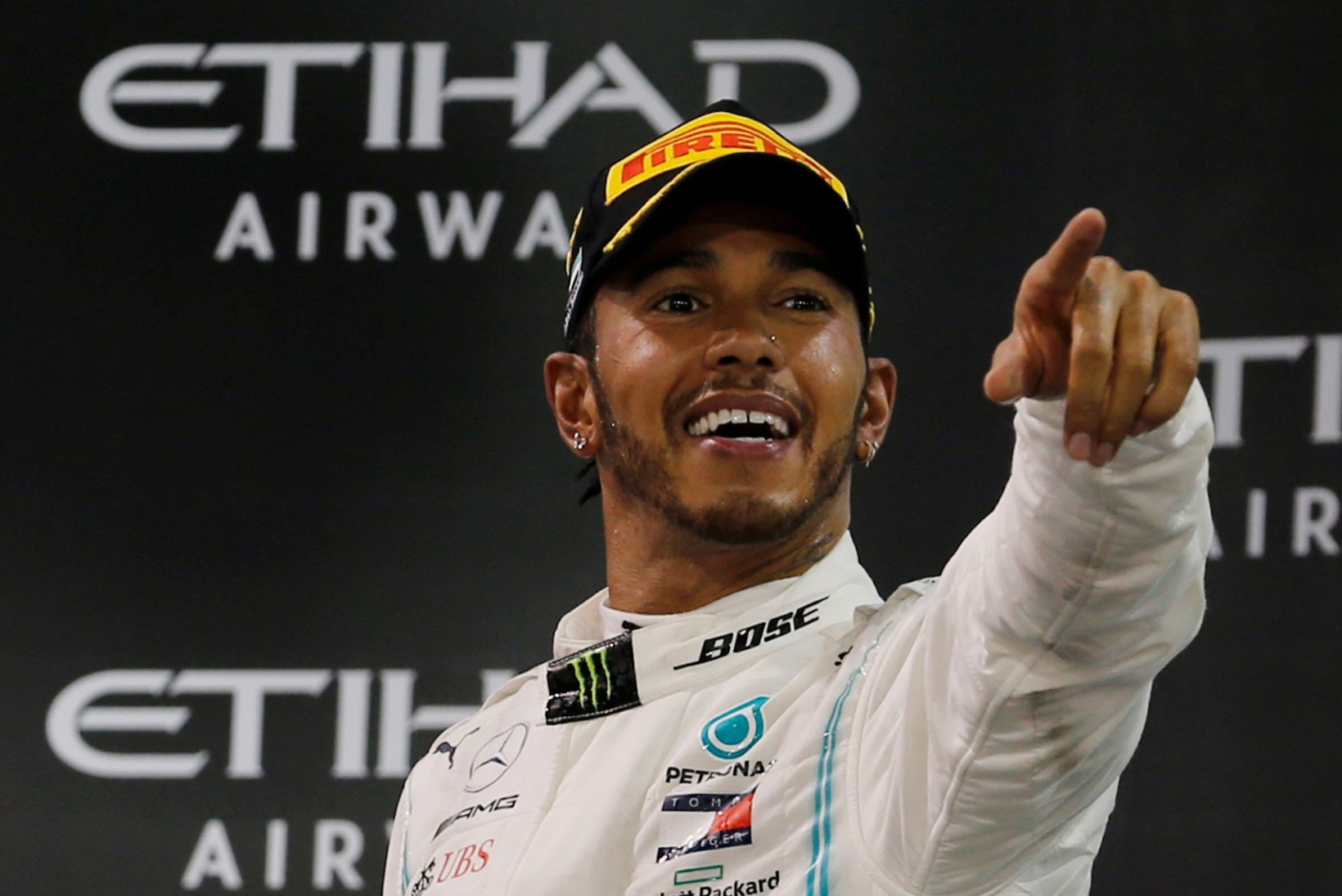 HÄMMASTAV: vaata, kui suurt palka küsib Lewis Hamilton