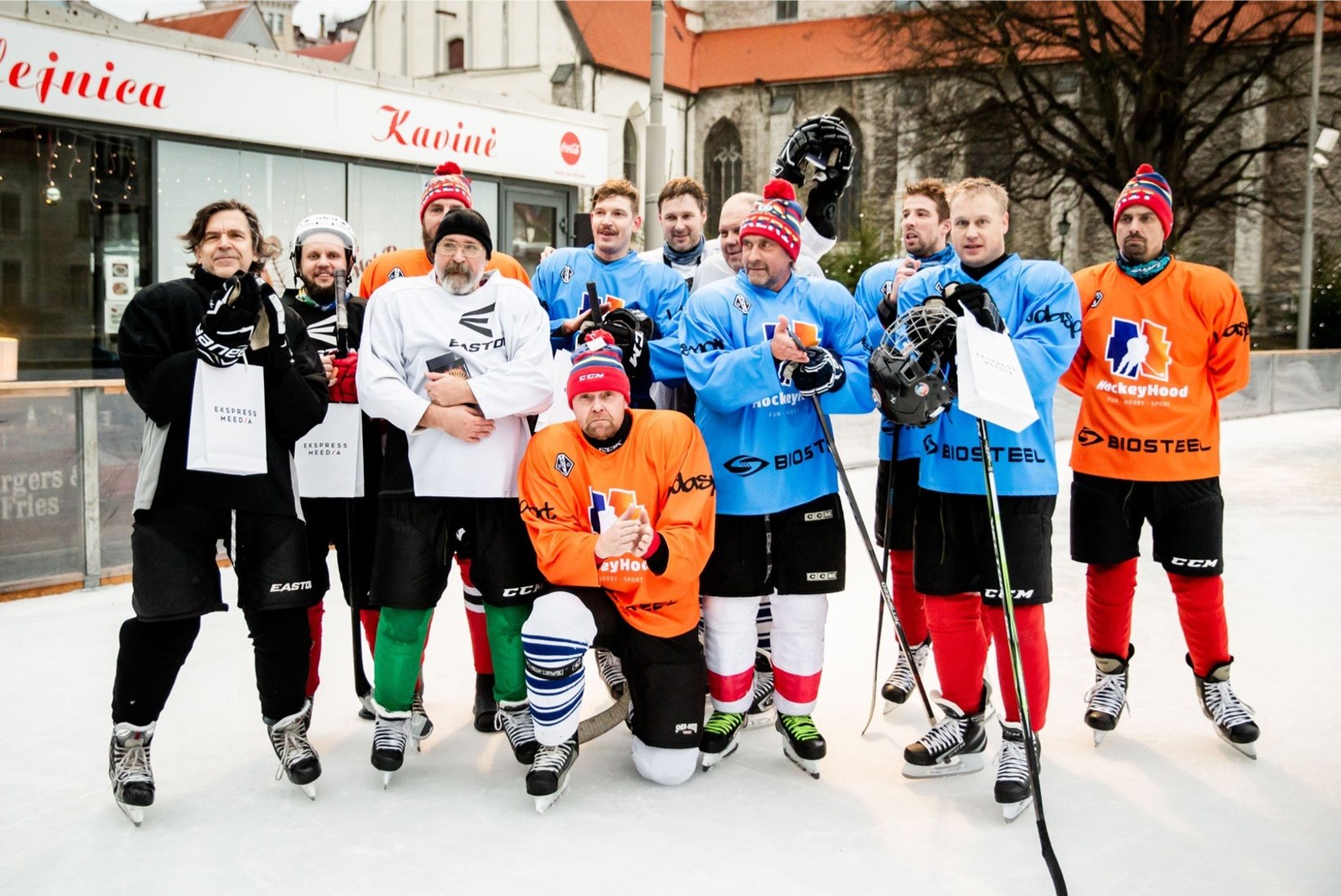 GALERII | "Mehed ei nuta" spordiajakirjanikud tegid jäähokiturniiril Eesti kuulsustele tuule alla