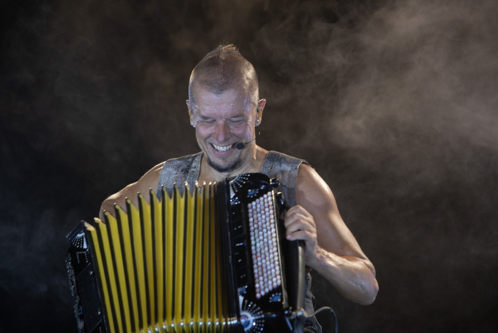 GALERII | MEES, TOSS JA PILL: emotsionaalsed hetked akordionivirtuoos Kimmo Pohjoneni kontserdilt 