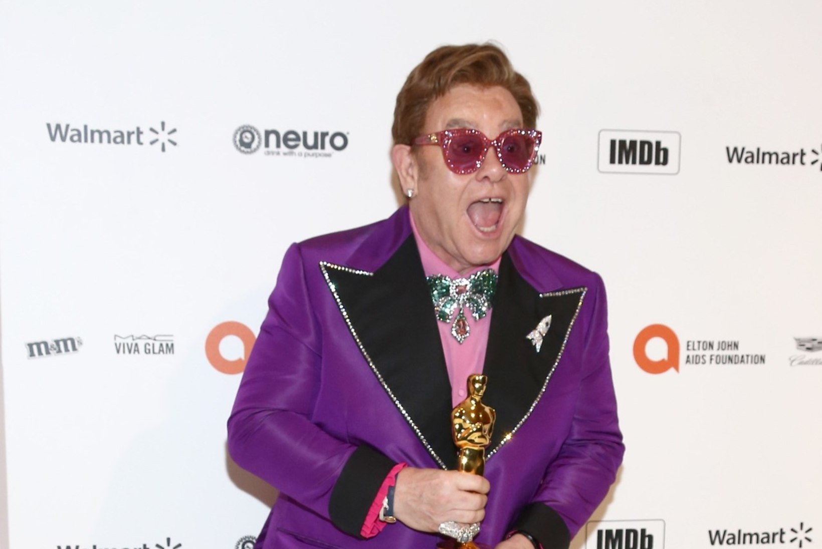 Eltonit ähvardab maski mittekandmise eest tuhandeeurone trahv