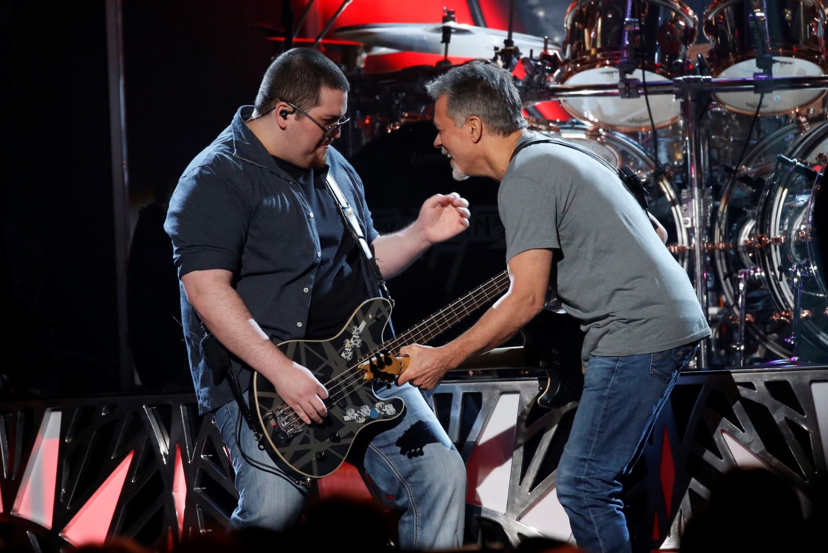  Eddie Van Haleni poeg peab isa surma järel valusaid kõlakaid kummutama