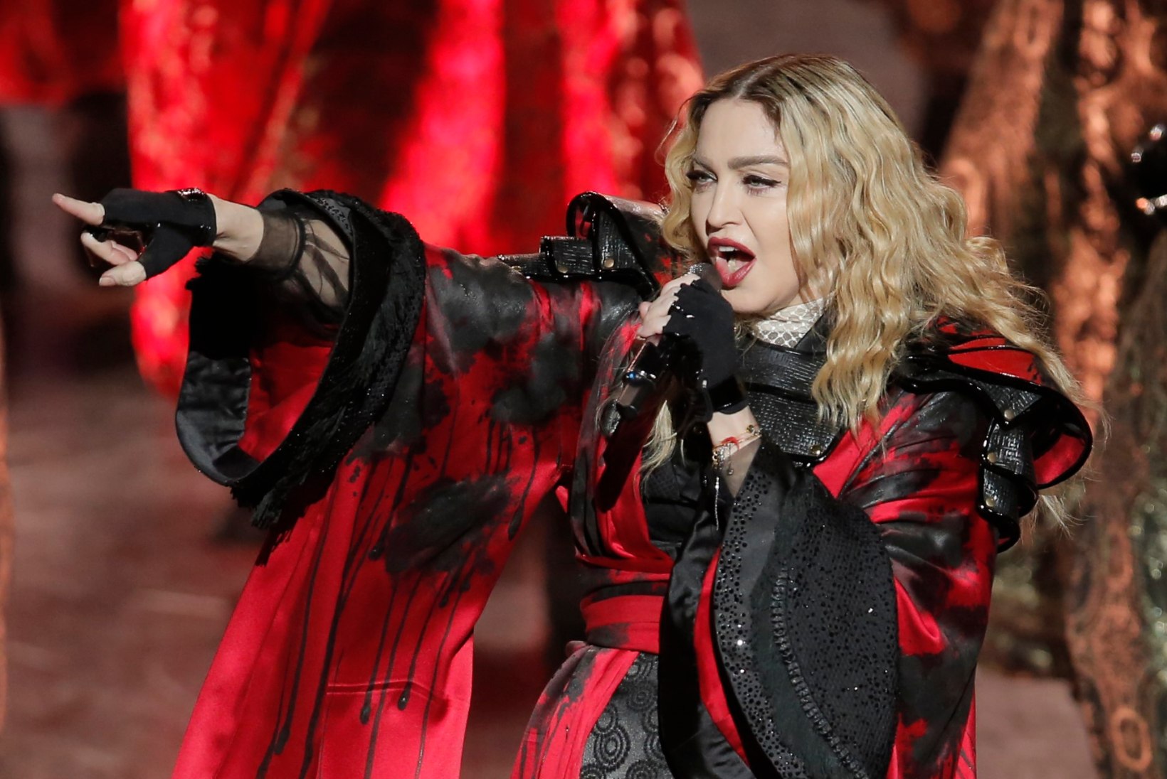 Madonna keeldus koostööst super-DJga, sest too oli VALEST TÄHTKUJUST