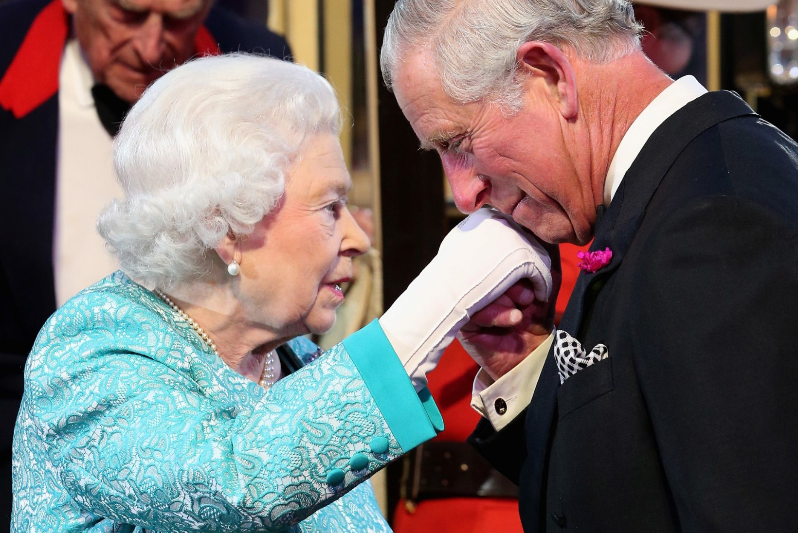 Ennustus: Elizabeth II loovutab järgmisel aastal riigiohjad pojale 