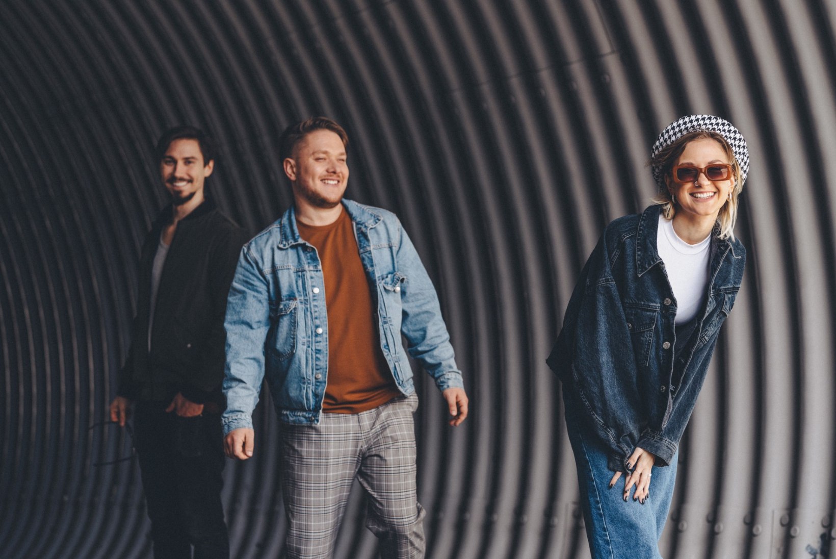KUULA | Taavi Paometsa, Inga Tislari ja Mairo Marjamaa loodud bänd deLULU avaldas esimese singli