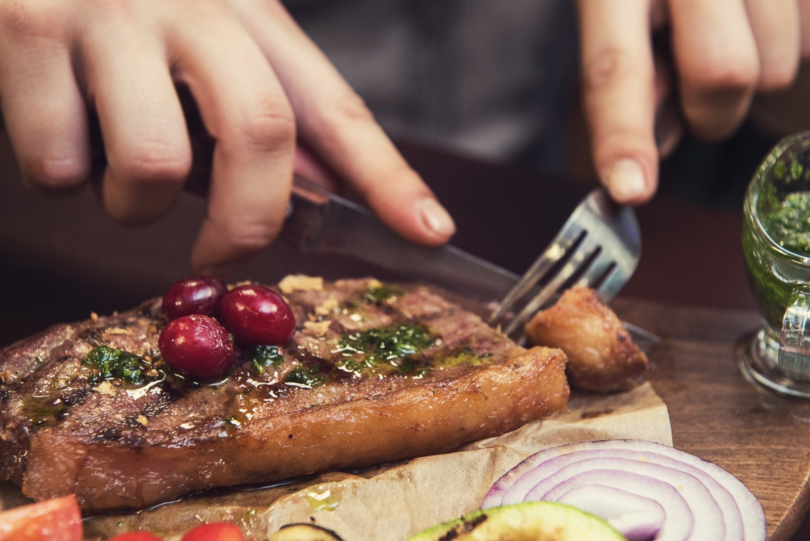 OHTLIK LIHAHIMU | Värske uuring: eestlased ei taju, et söövad ebatervislikus koguses lihatooteid