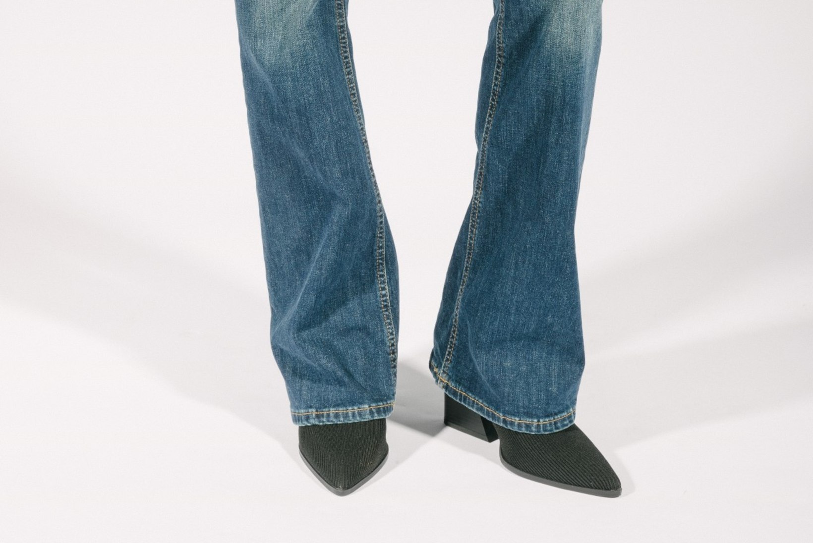 PÕHJALIK JUHIS: leia teksapükste kaaslaseks õige jalats