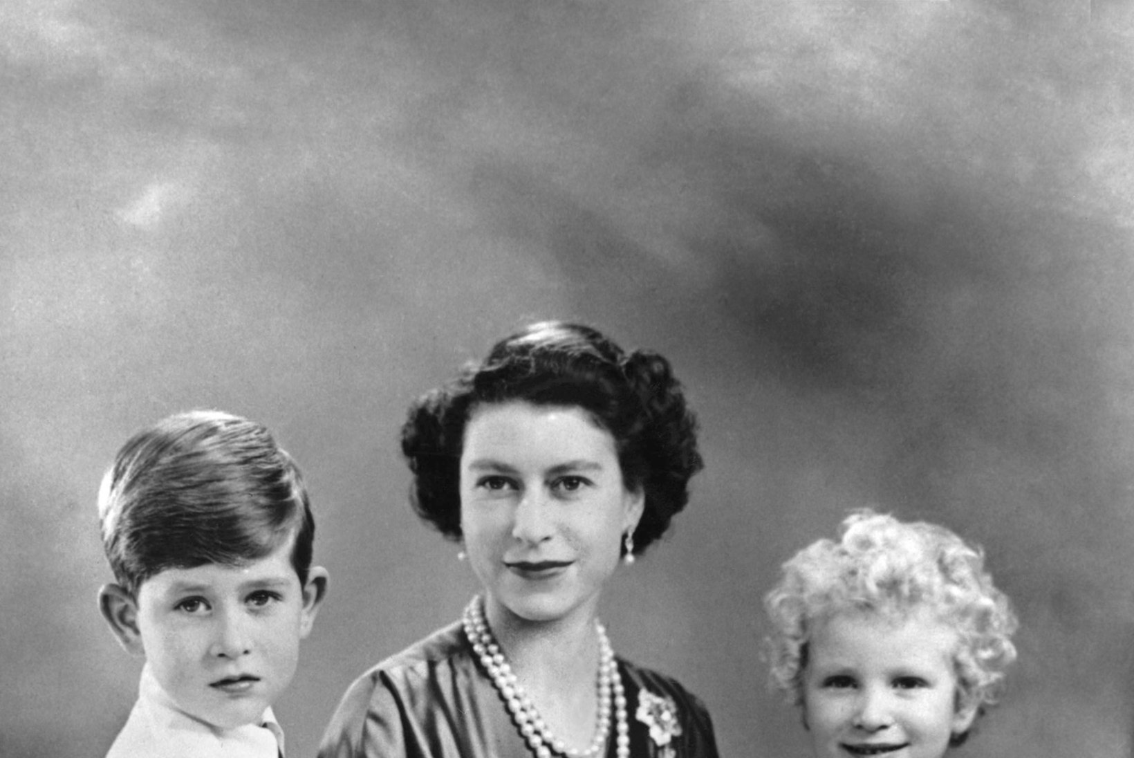 VANANE NAGU KUNINGANNA: millised on Elizabeth II vitaalsuse saladused?