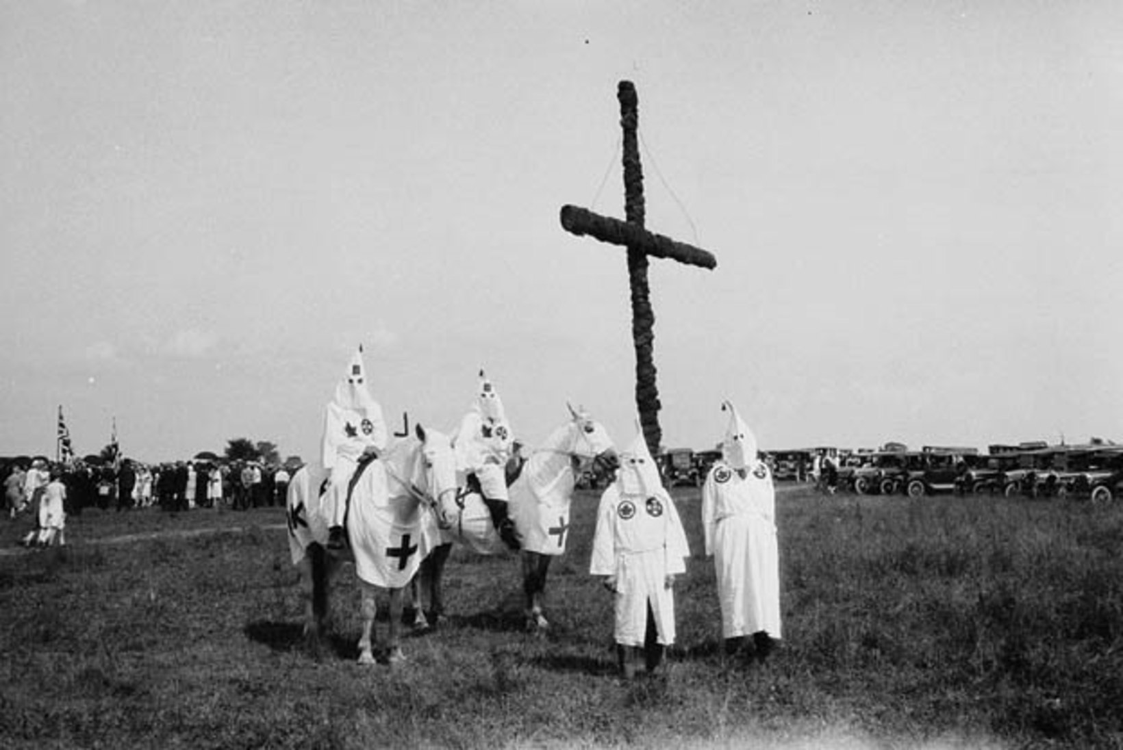 MINEVIKUHETK | 25. detsember: asutati kurikuulus Ku Klux Klan