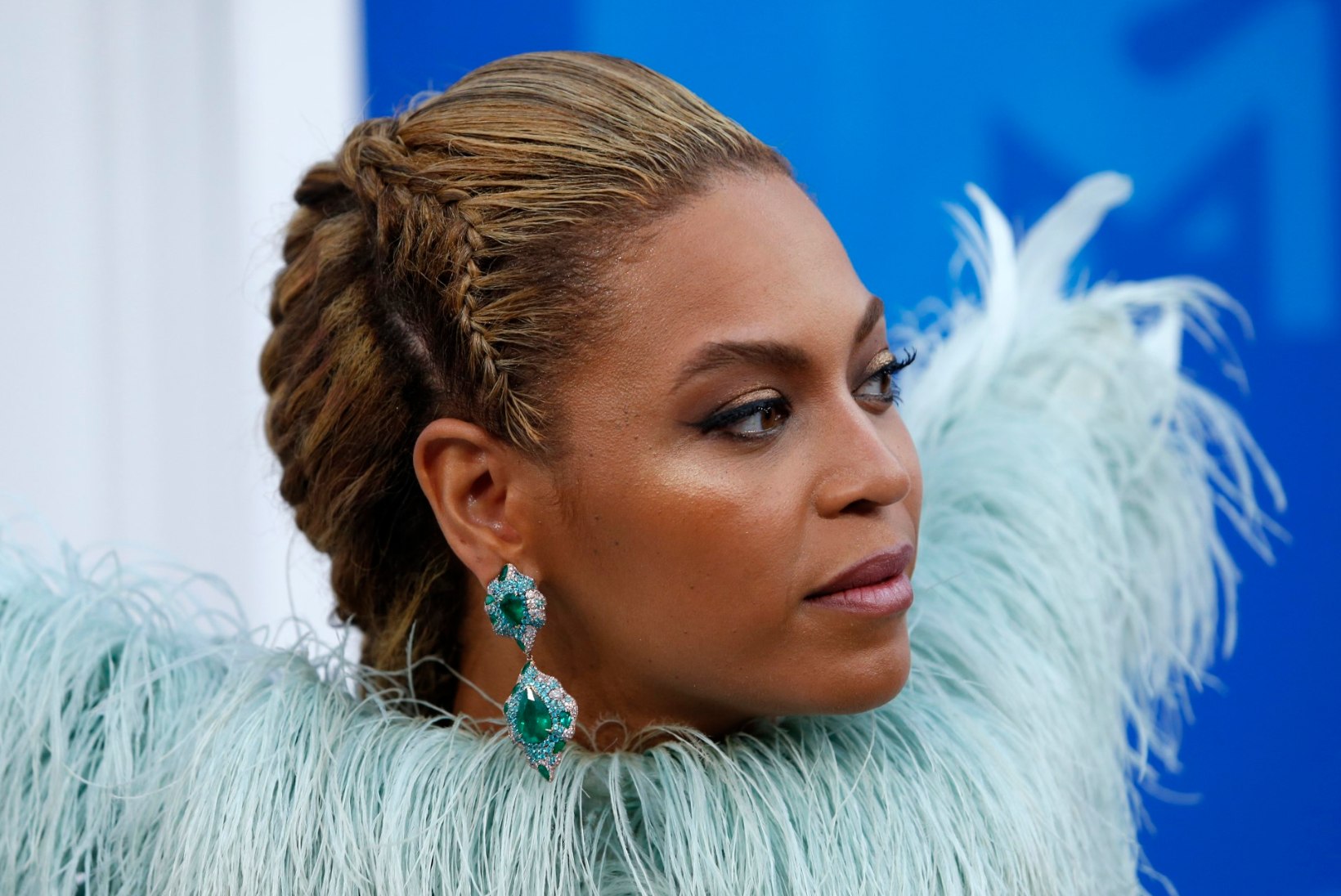 Beyoncé näitab 2020. aastale keskmist sõrme!