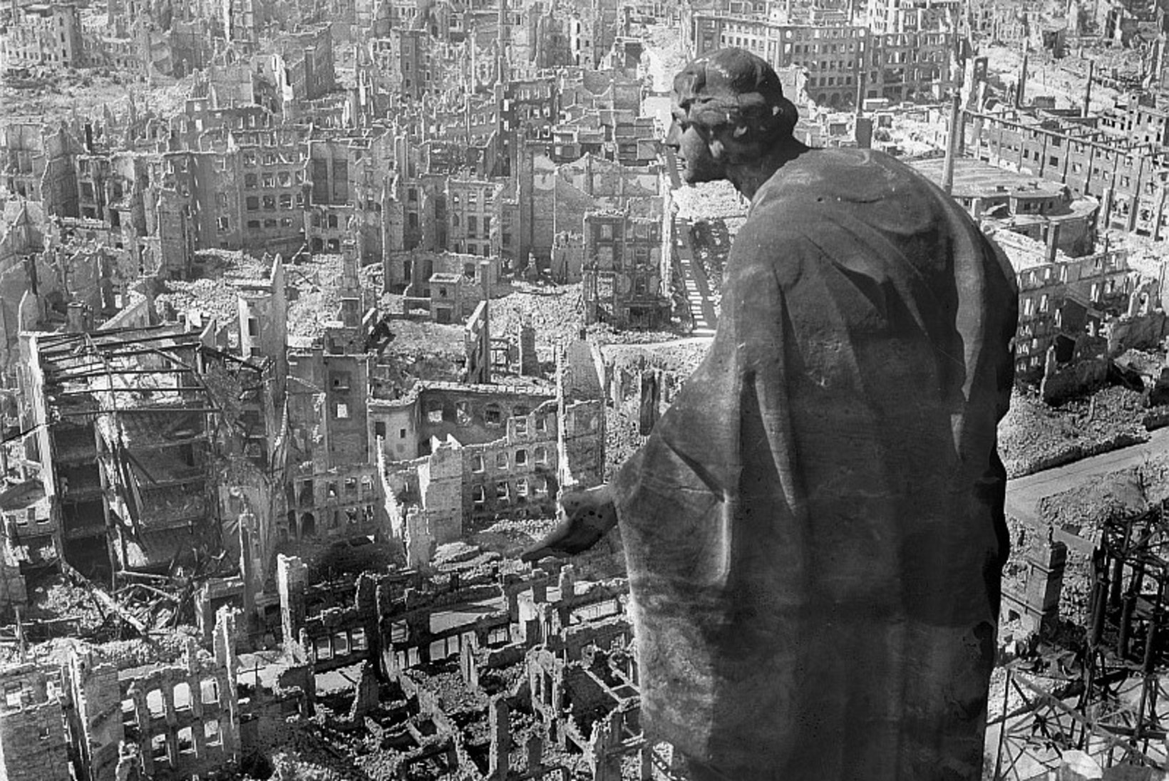 MINEVIKUHETK | 13. veebruar: liitlasvägede tarbetu rünnak purustas kauni Dresdeni