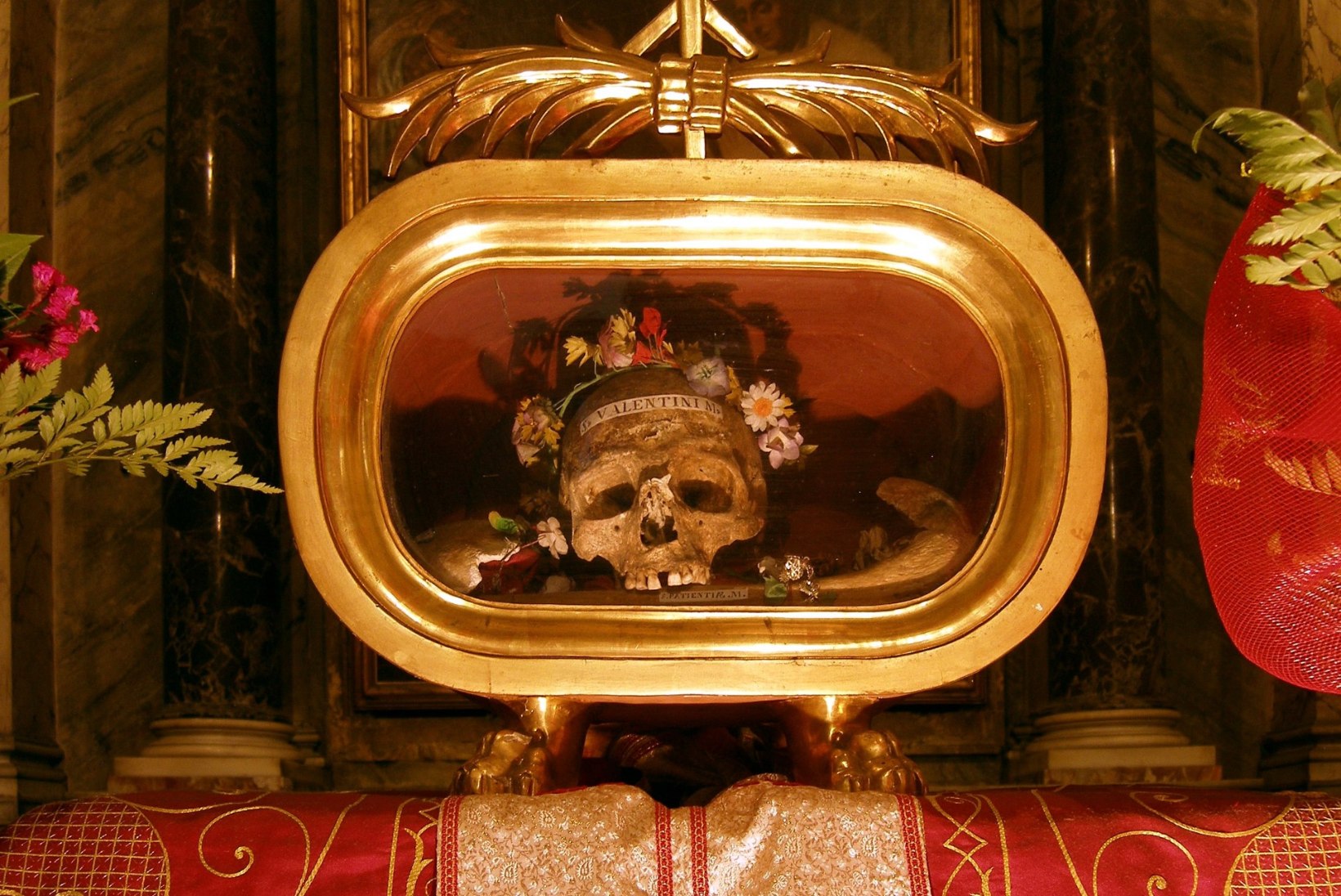MINEVIKUHETK | 14. veebruar: Roomas hukati püha Valentinus