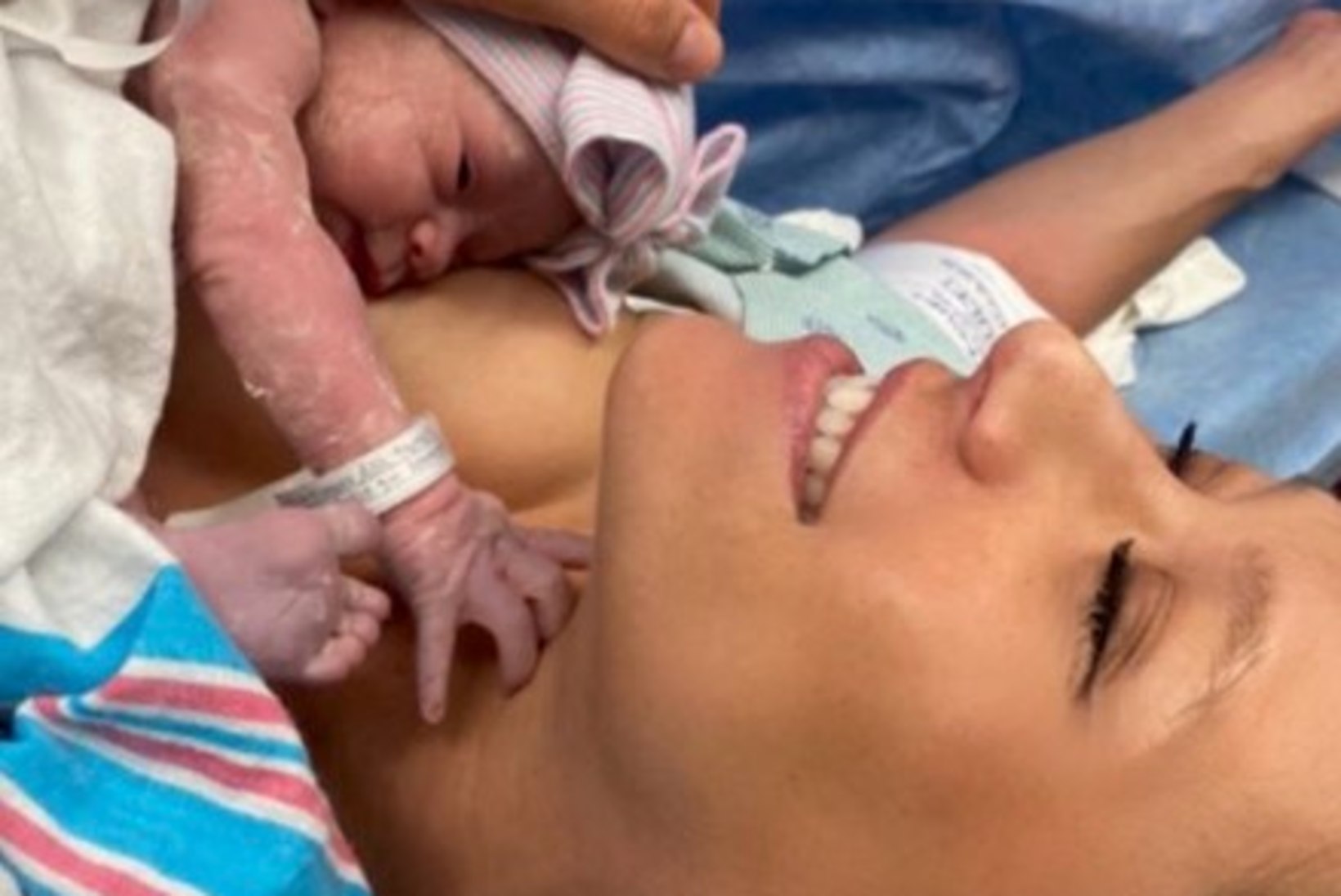 „MU PÄIKESEPAISTE!“ Iglesias ja Kurnikova kinnitavad beebi sündi