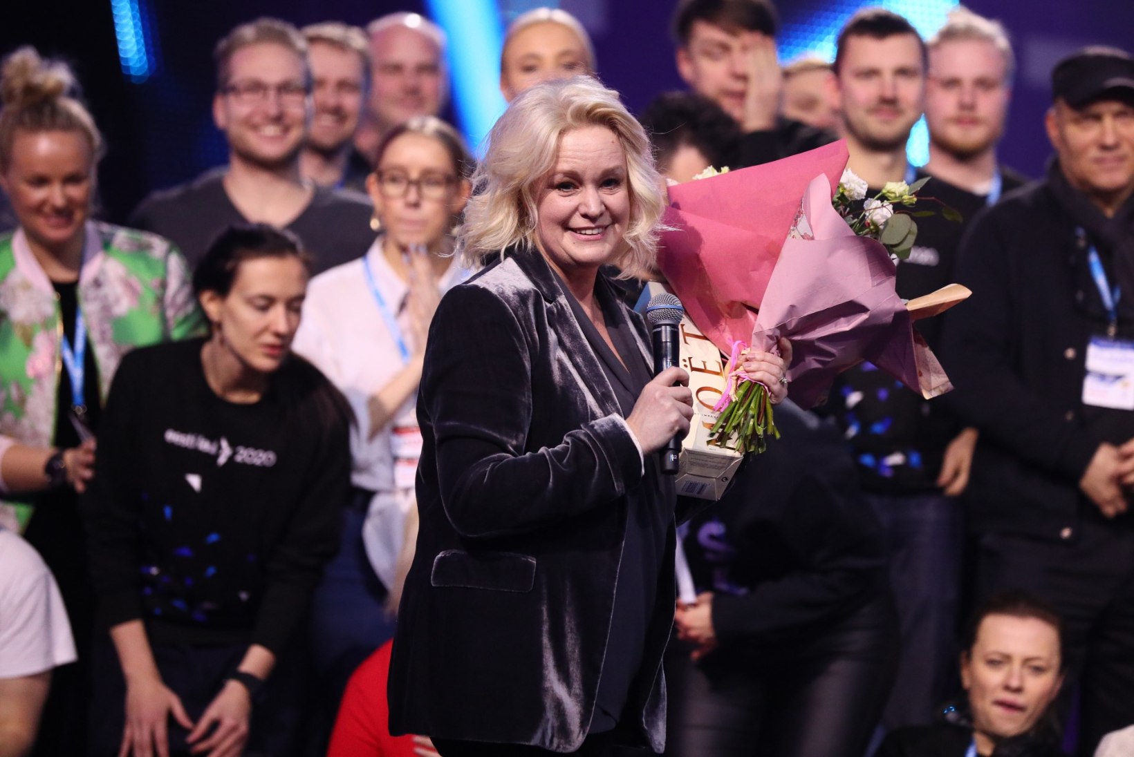 VIDEO JA FOTOD | „Eesti laulu“ meeskond õnnitles Karmel Killandit ja laulis talle sünnipäevalaulu
